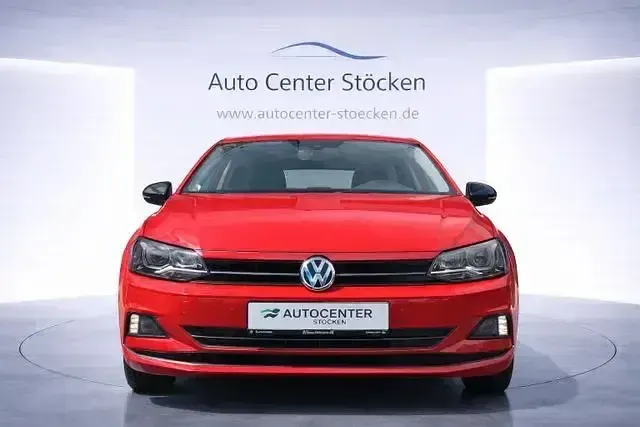 Gebraucht VW Polo Sound 65 PS (47 kW) 2018 Rot Limousine