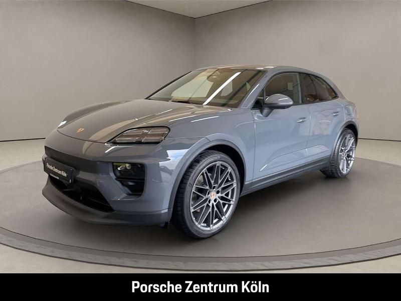 Grau Neu 2025 Porsche Macan SUV | 104.602 € (Teuer) - Bild 1/4