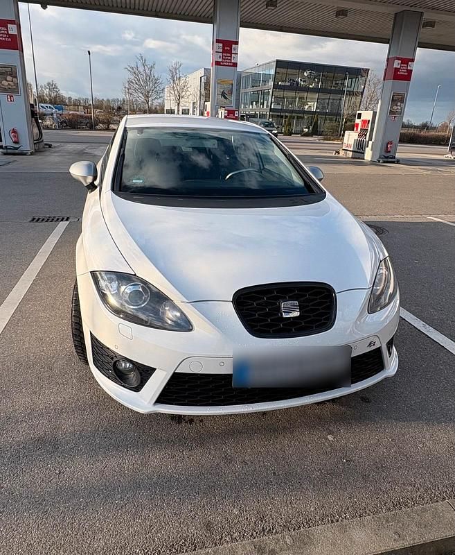 Gebraucht Seat Leon FR 170 PS (125 kW) 2012 Weiß Limousine