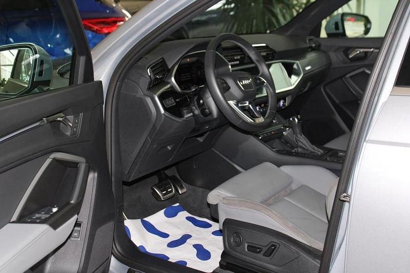 Gebraucht Audi Q3 Advanced 200 PS (147 kW) 2022 Silber SUV