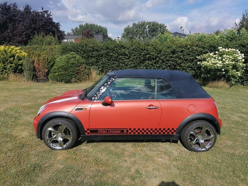 Second-hand Mini Cooper Cabriolet 116 CP (85 kW) 2004 Portocaliu Cabrio