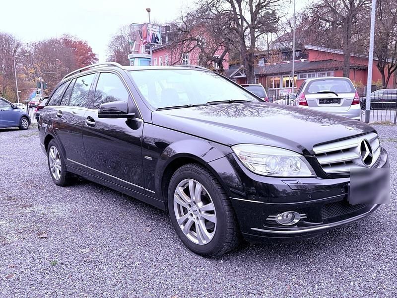 Schwarz Gebraucht 2009 Mercedes C250 Kombi | 5.999 € (Fairer Preis) - Bild 1/4