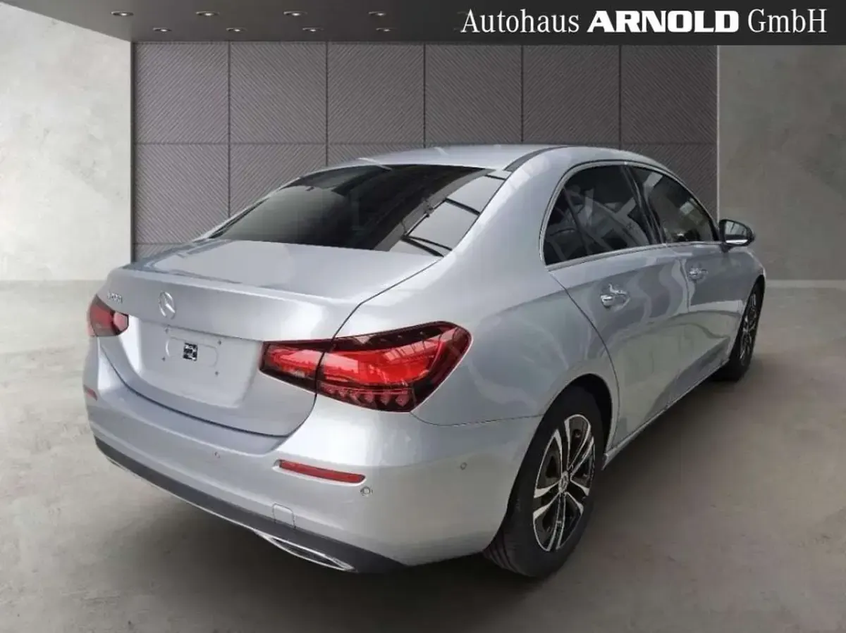 Gebraucht Mercedes A200 Progressive 163 PS (119 kW) 2025 Silber Limousine