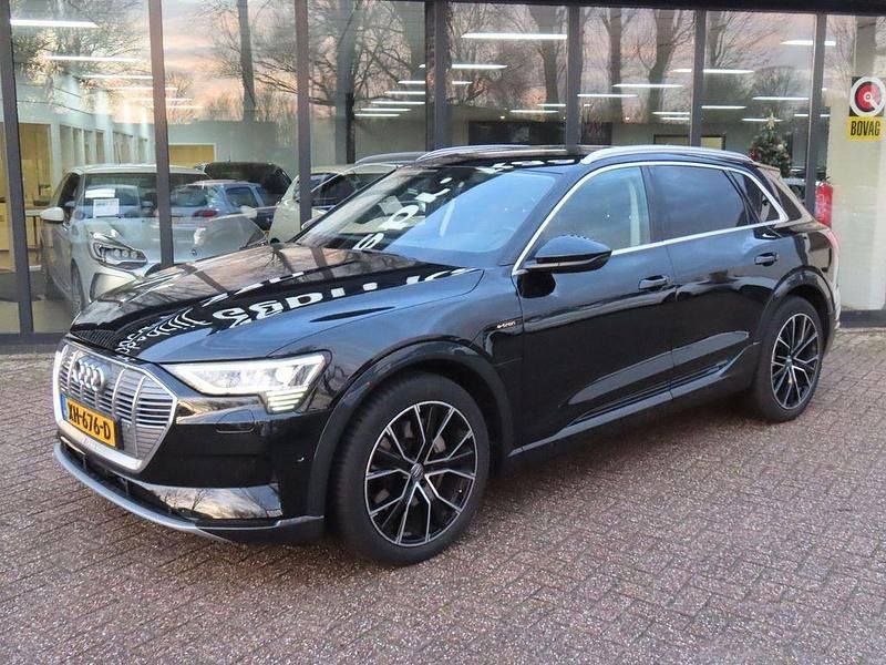 Gebraucht Audi e-tron Advanced Plus 264 kW (360 PS) 2018 Schwarz SUV