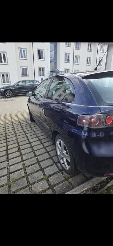 Second-hand Seat Ibiza 60 CP (44 kW) 2008 Albastru Hatchback