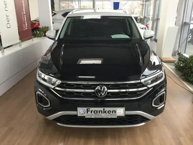 Gebraucht VW T-Roc Style 150 PS (110 kW) 2024 Deep black perleffekt (metallic) SUV