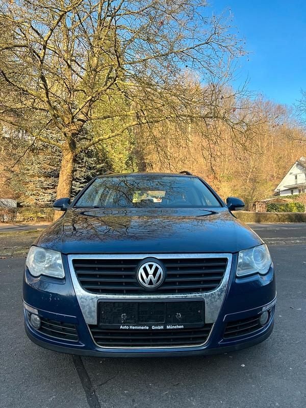 Gebraucht VW Passat 140 PS (102 kW) 2010 Blau Kombi
