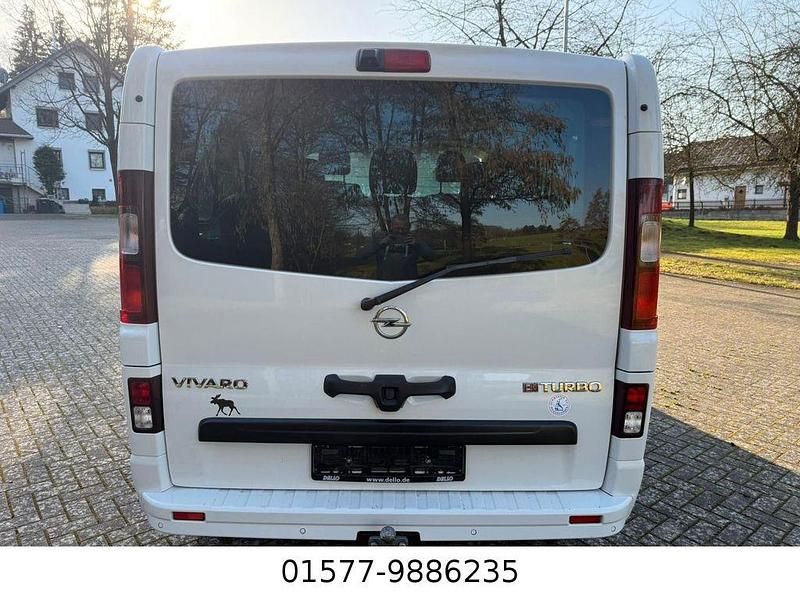Usata Opel Vivaro 145 CV (106 kW) 2017 Bianco Monovolume