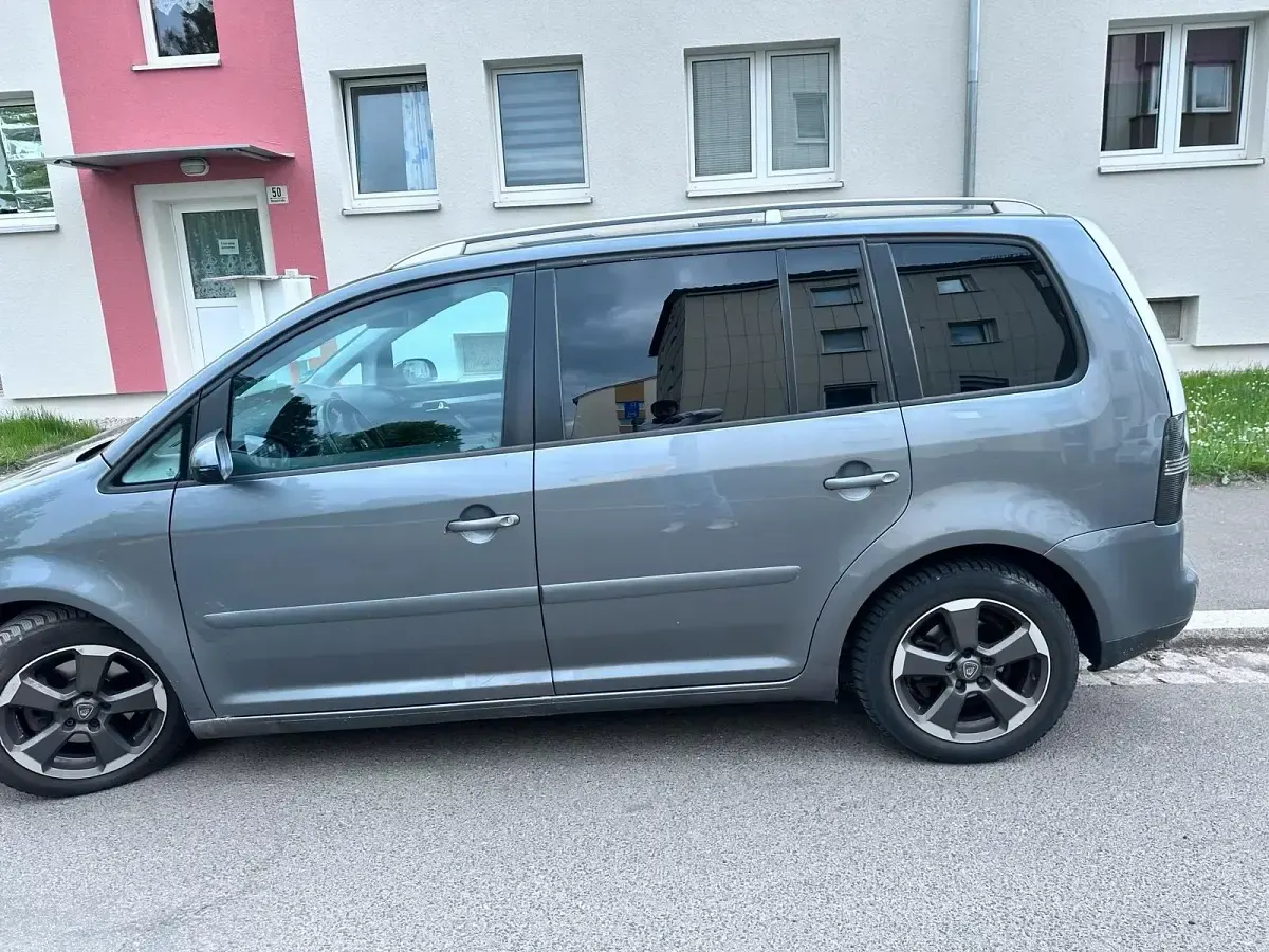 Używany VW Touran 140 KM (102 kW) 2006 Minivan