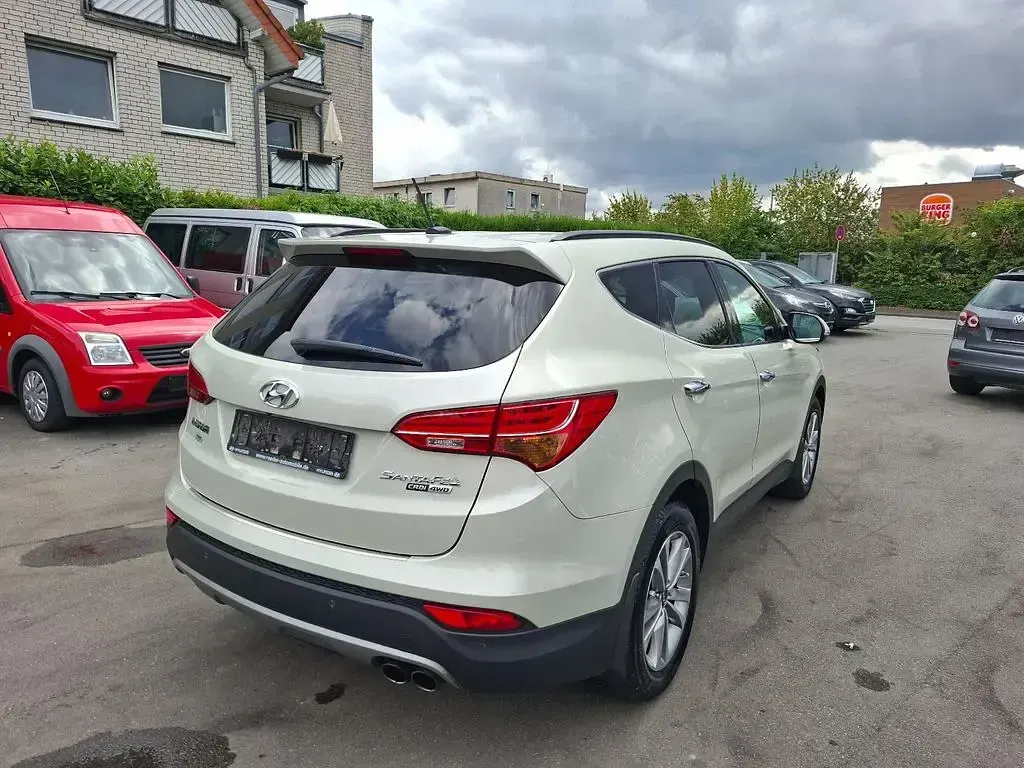 Gebraucht Hyundai Santa Fe Premium 197 PS (144 kW) 2015 Beige SUV
