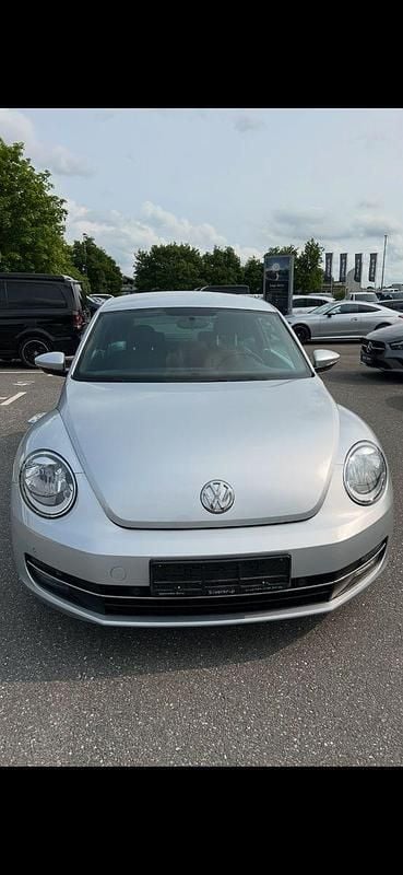 Silber Gebraucht 2012 VW Beetle Design Limousine | 6.950 € (Guter Preis) - Bild 1/4