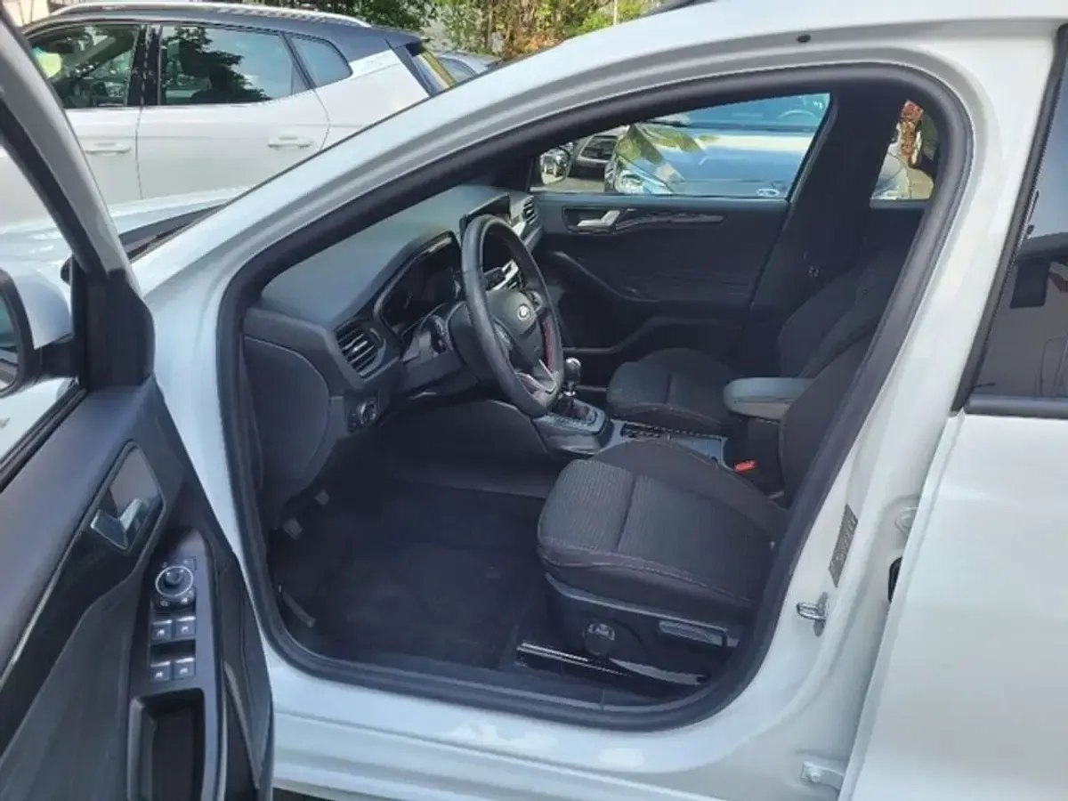 Usata Ford Focus 125 CV (91 kW) 2024 Bianco Station wagon