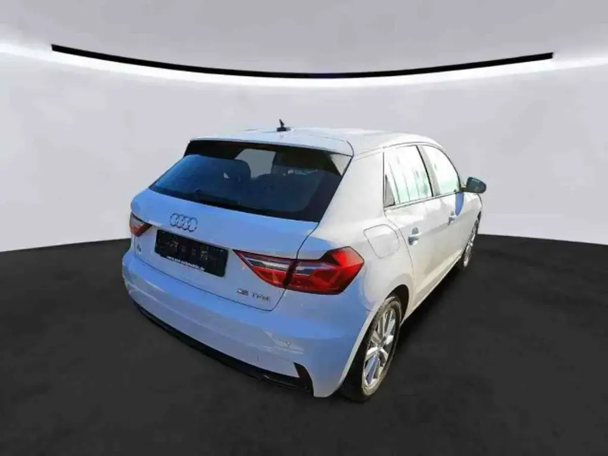 Second-hand Audi A1 Advanced Plus 95 CP (69 kW) 2022 Alb SUV