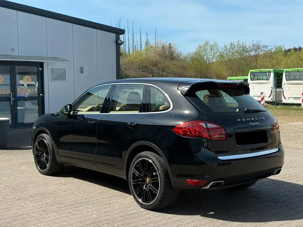 Gebraucht Porsche Cayenne 245 PS (180 kW) 2012 SUV