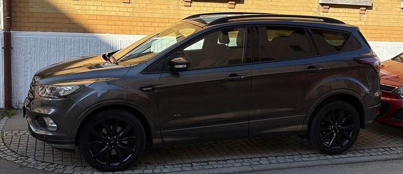 Gebraucht Ford Kuga ST-Line 150 PS (110 kW) 2018 Grau SUV
