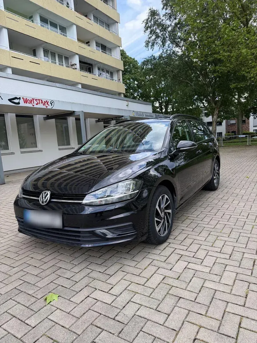 Gebraucht VW Golf VII 116 PS (85 kW) 2019 Schwarz Kombi