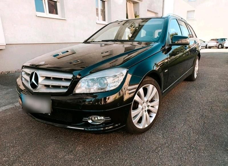 Schwarz Gebraucht 2008 Mercedes C320 Avantgarde Kombi | 4.900 € (Guter Preis) - Bild 1/4