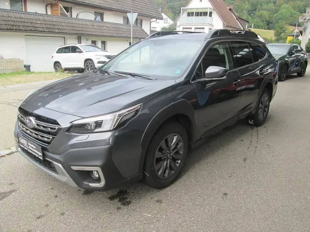 Gebraucht Subaru Outback Trend 169 PS (124 kW) 2023 Grau Kombi