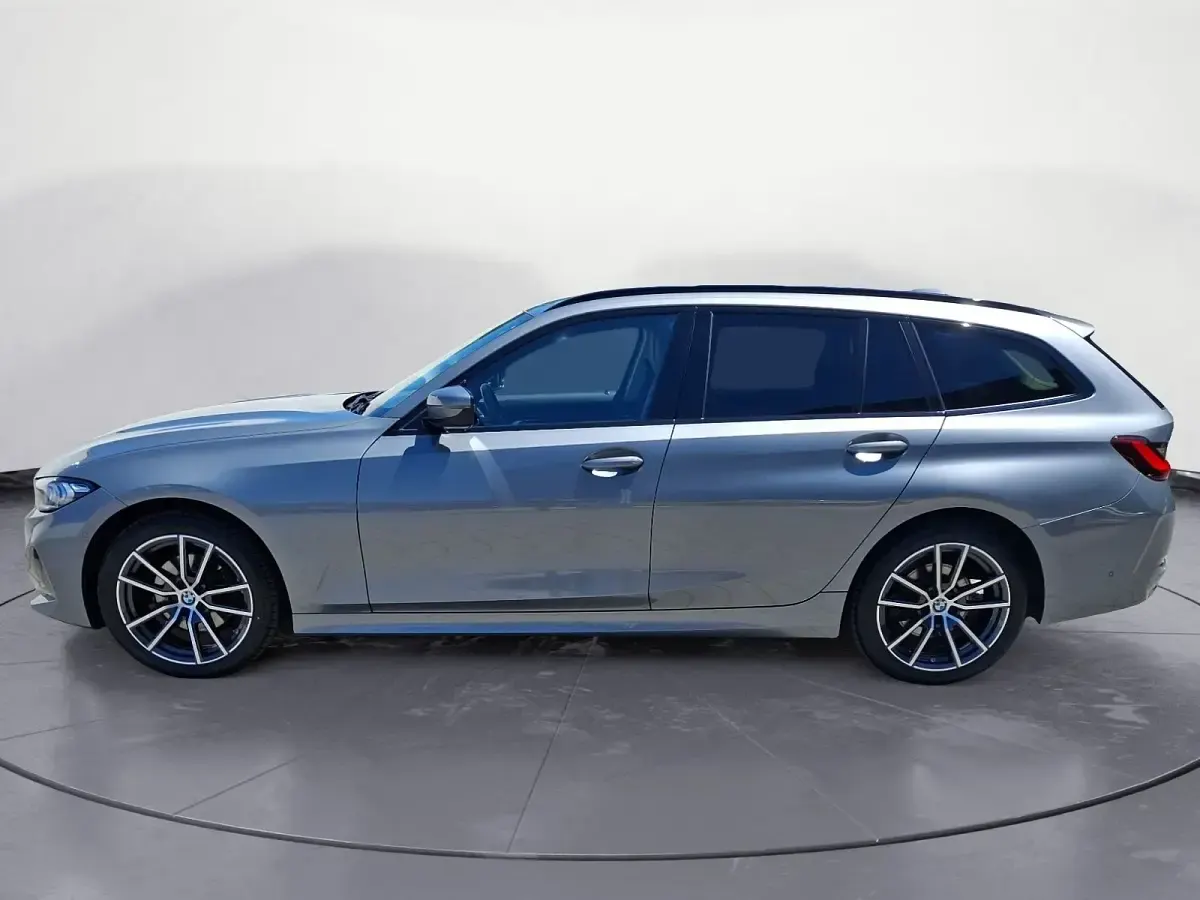 Gebraucht BMW 320 Sport Line 190 PS (139 kW) 2022 Kombi