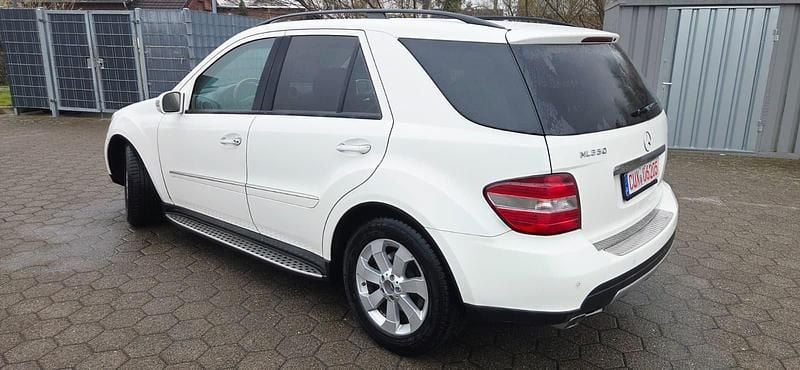 Gebraucht Mercedes ML320 224 PS (164 kW) 2007 Weiß SUV
