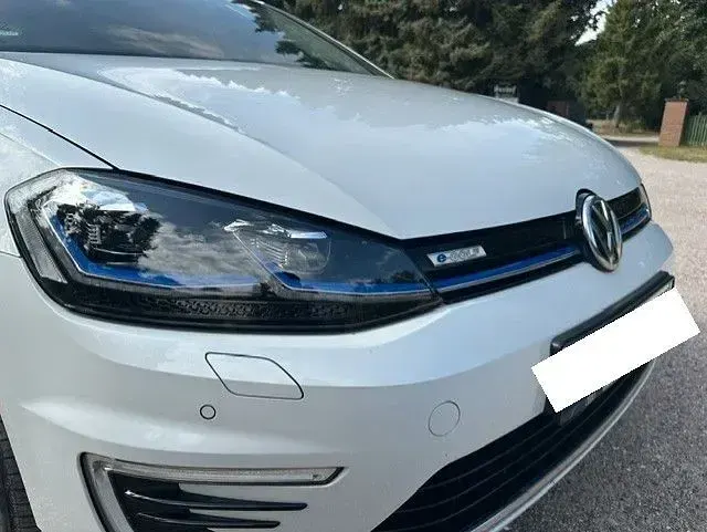 Gebraucht VW e-Golf 100 kW (136 PS) 2020 Weiß Kleinwagen