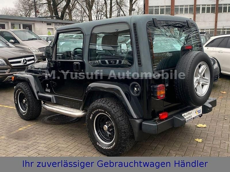 Gebraucht Jeep Wrangler Sport 177 PS (130 kW) 2001 Schwarz SUV