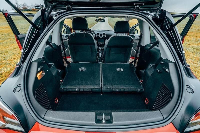 Gebraucht Opel Adam 69 PS (50 kW) 2019 Rot Kleinwagen