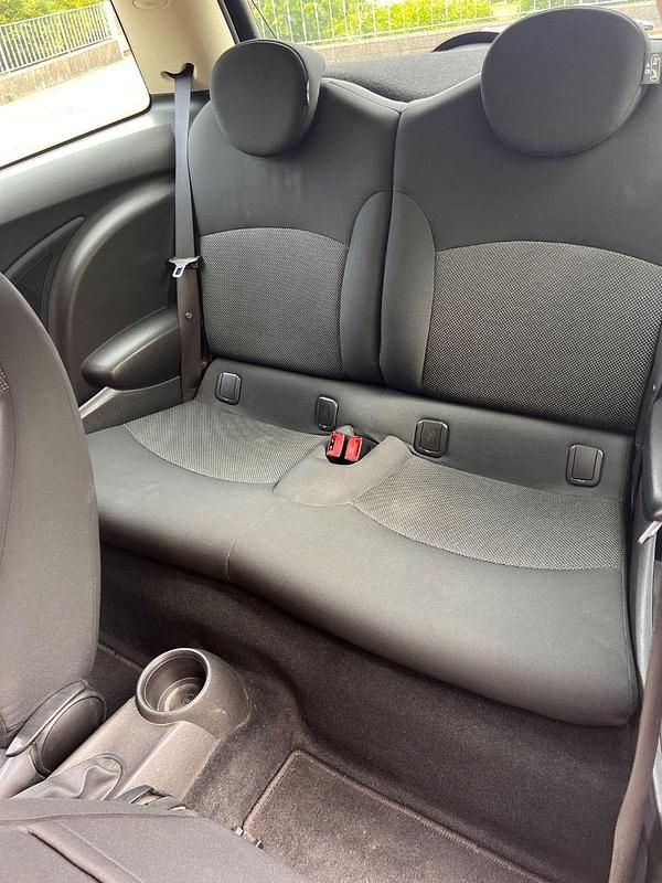 Usado Mini ONE 75 HP (55 kW) 2011 Preto Citadino