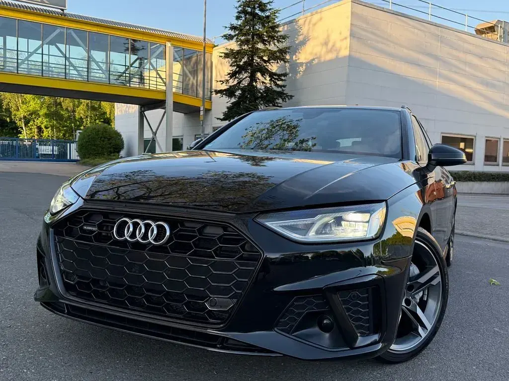 Gebraucht Audi A4 S-Line 204 PS (150 kW) 2024 Schwarz Kombi