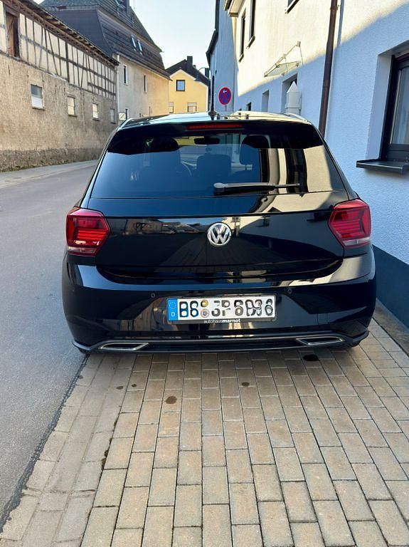 Gebraucht VW Polo Comfortline 95 PS (69 kW) 2018 Schwarz Kleinwagen