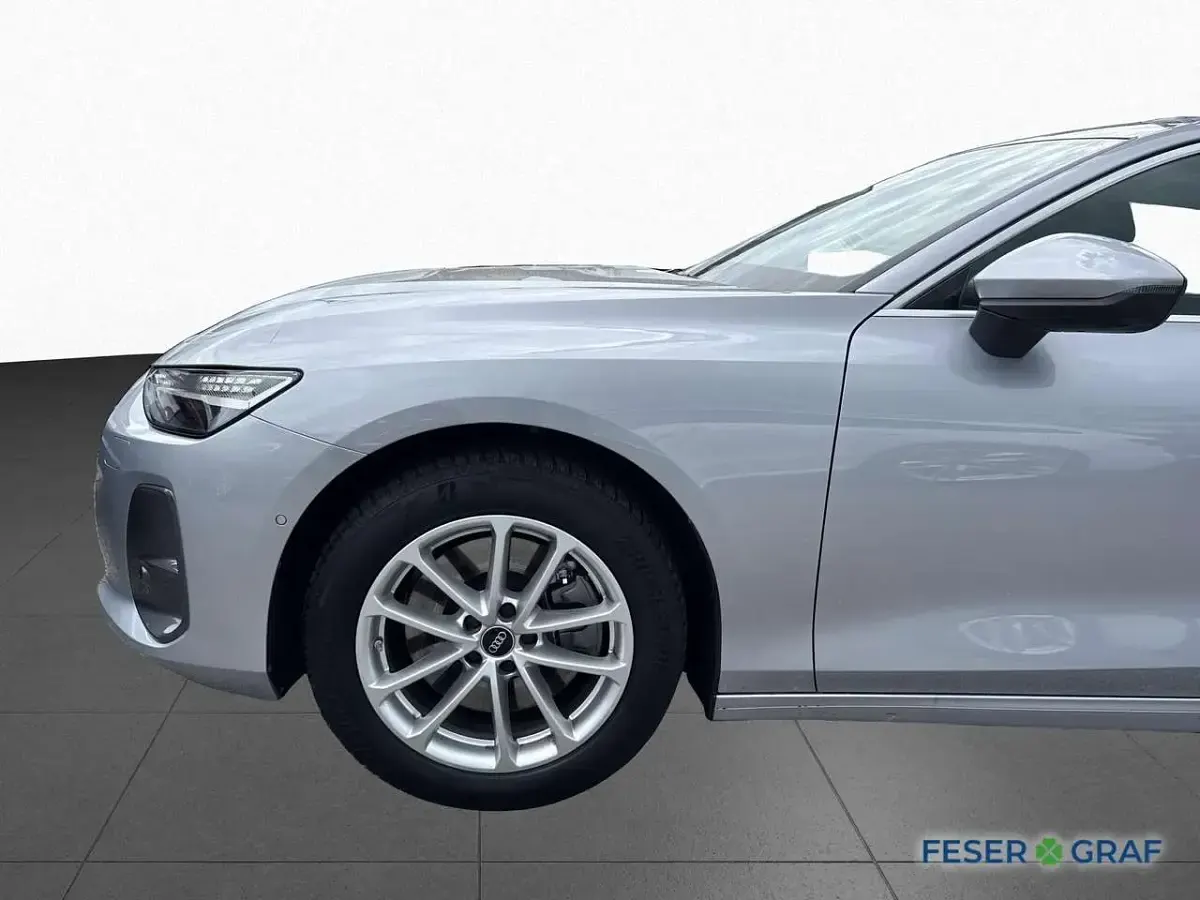 Gebraucht Audi A6 Ambiente 204 PS (150 kW) 2025 Florettsilber metallic Kombi