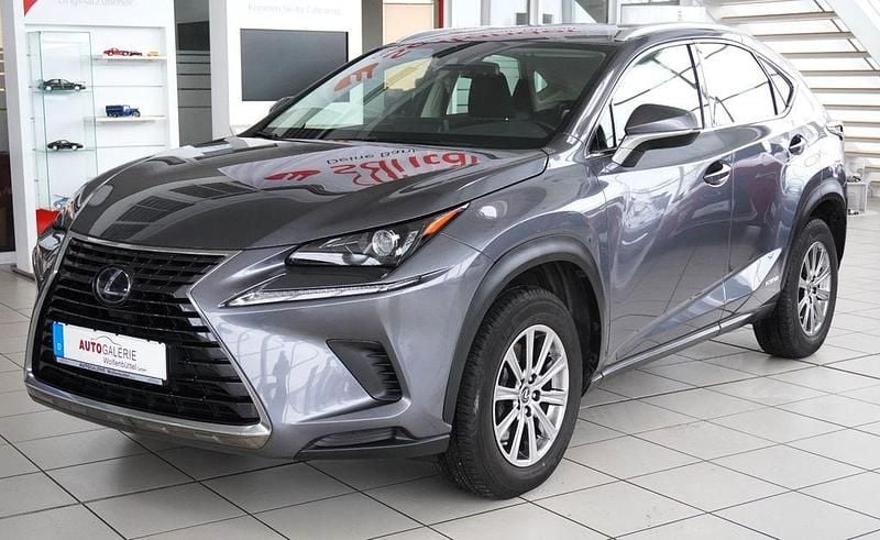 Grau Gebraucht 2020 Lexus NX300h SUV | 25.999 € (Fairer Preis) - Bild 1/4