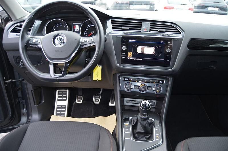 Gebraucht VW Tiguan Sound 150 PS (110 kW) 2017 Indiumgrau SUV