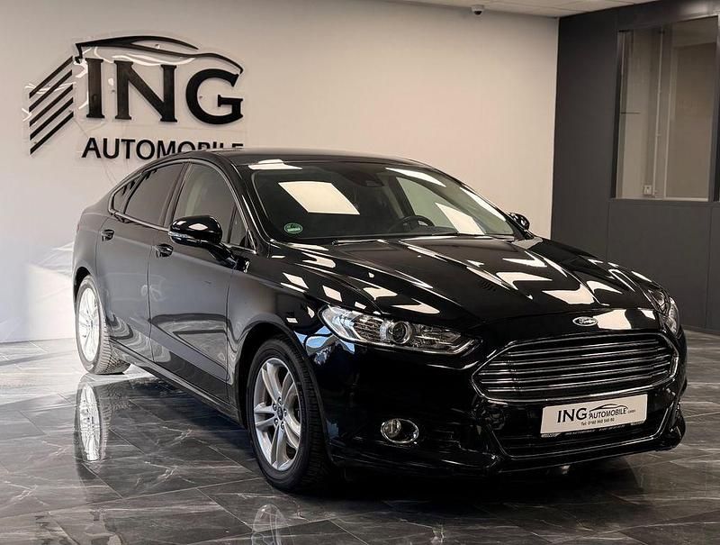 Gebraucht Ford Mondeo Titanium 160 PS (117 kW) 2015 Schwarz Limousine