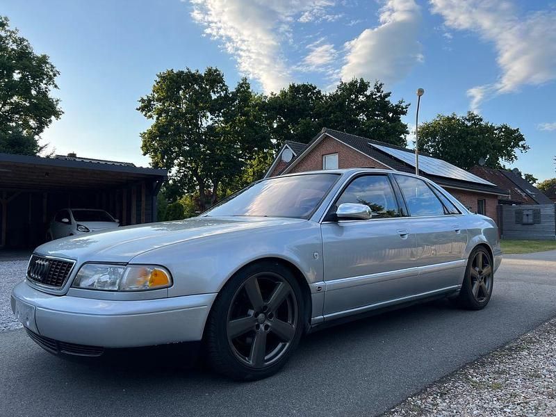 Silber Gebraucht 1997 Audi S8 Sport Limousine | 9.890 € (Fairer Preis) - Bild 1/4