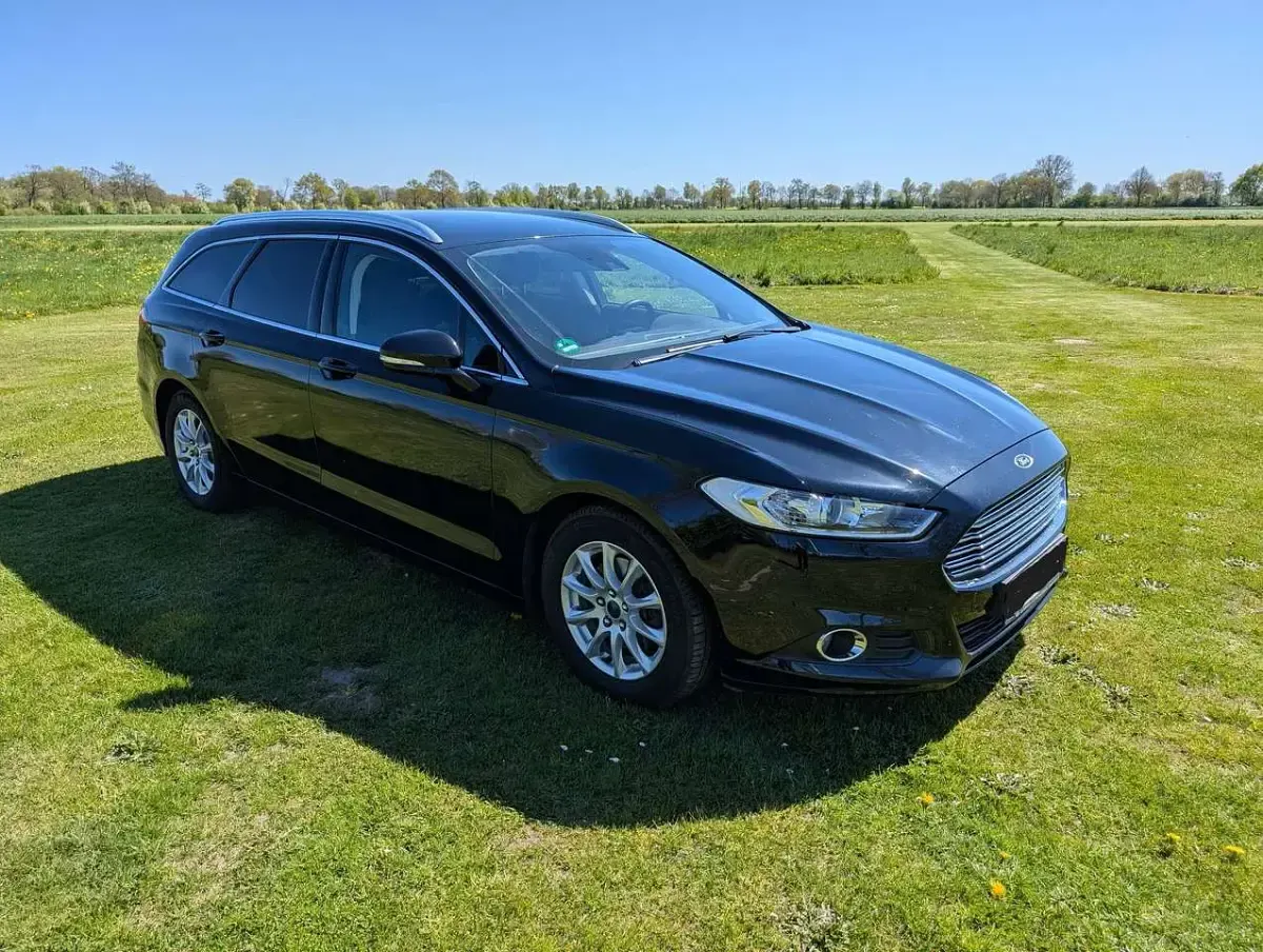 Gebraucht Ford Mondeo Business Edition 160 PS (117 kW) 2017 Schwarz Kombi