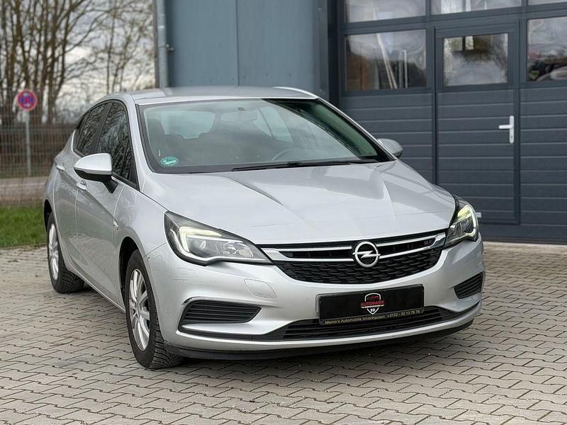 Gebraucht Opel Astra 95 PS (69 kW) 2017 Silber Limousine