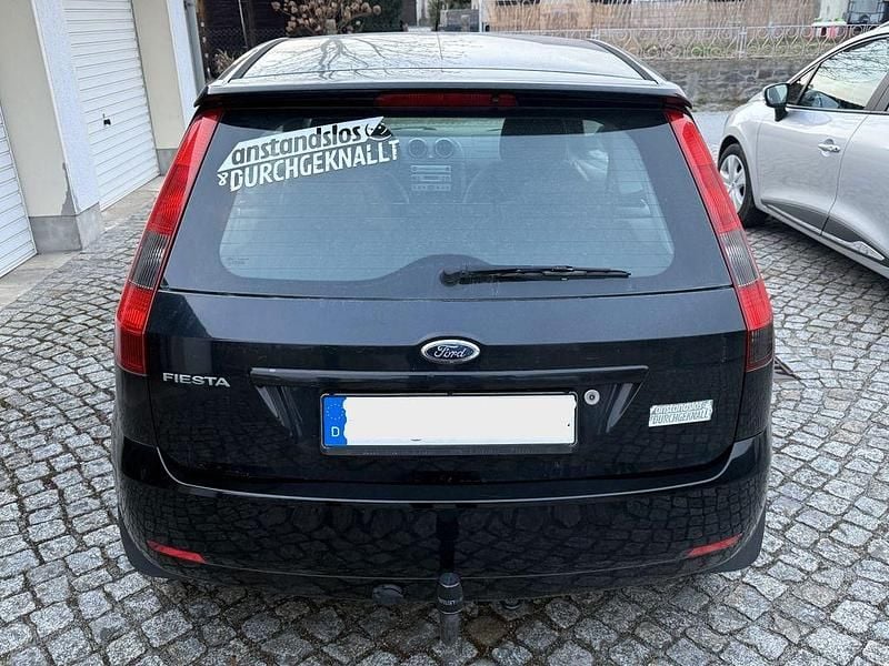 Gebraucht Ford Fiesta Ghia 80 PS (58 kW) 2004 Schwarz Kleinwagen
