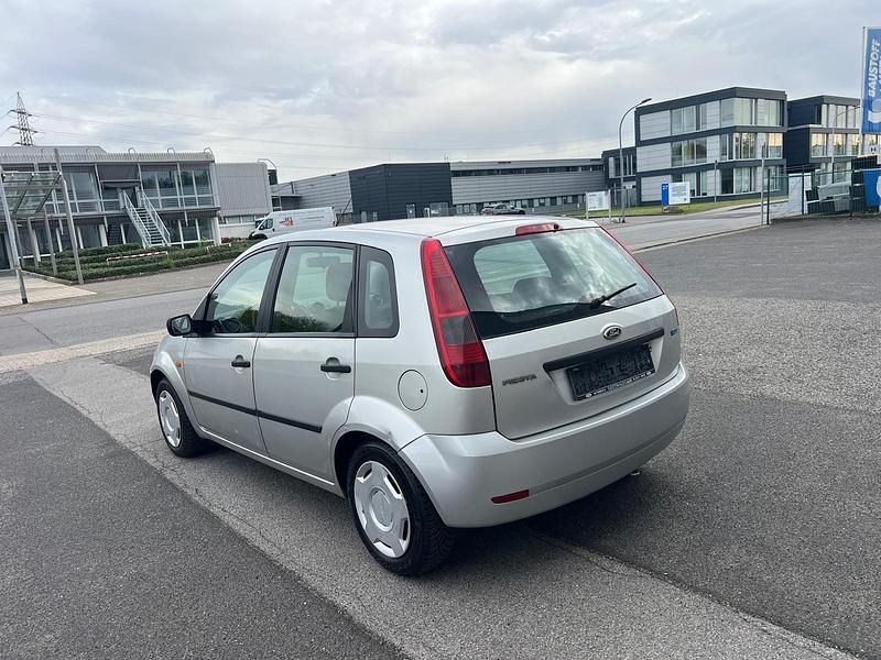 Gebraucht Ford Fiesta Viva 69 PS (50 kW) 2004 Kleinwagen