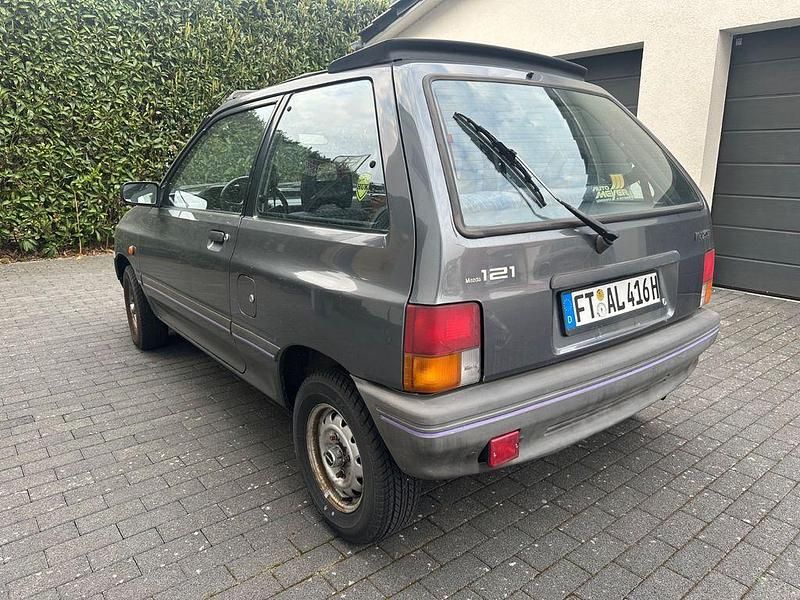 Gebraucht Mazda 121 54 PS (39 kW) 1990 Grau Kleinwagen