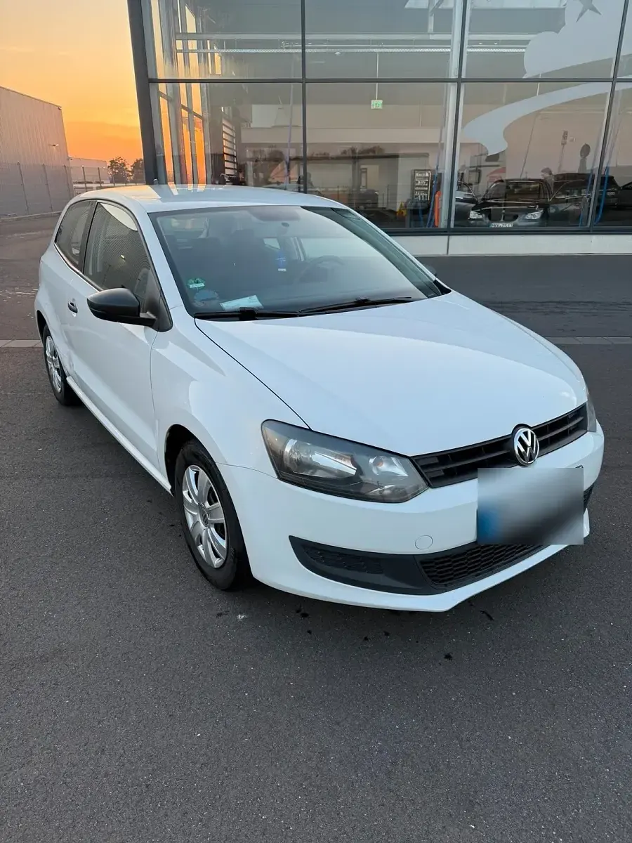 Gebraucht VW Polo 70 PS (51 kW) 2014 Weiß Kleinwagen