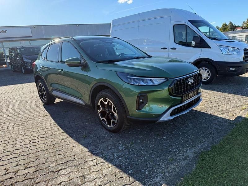 Neu Ford Kuga Active 242 PS (177 kW) 2025 Grün SUV
