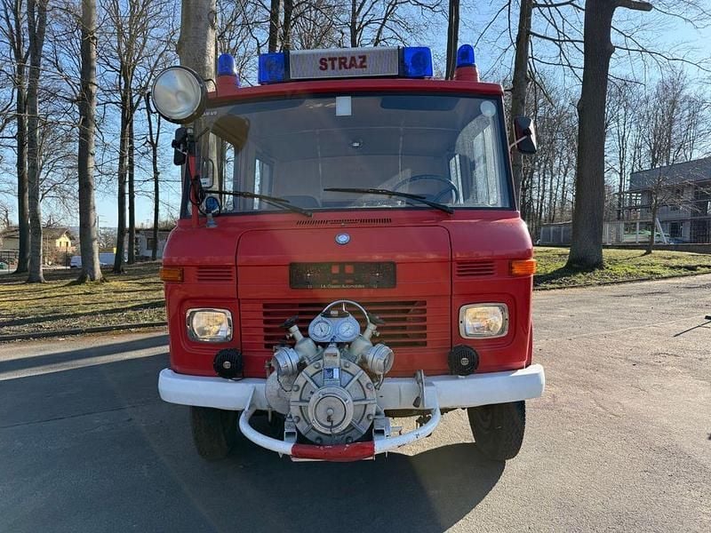Gebraucht Mercedes T2 116 PS (85 kW) 1974 Rot Van