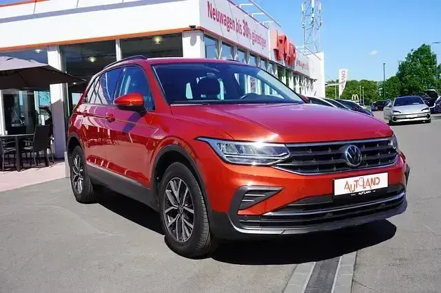 Gebraucht VW Tiguan Life 245 PS (180 kW) 2021 Kings red metallic SUV
