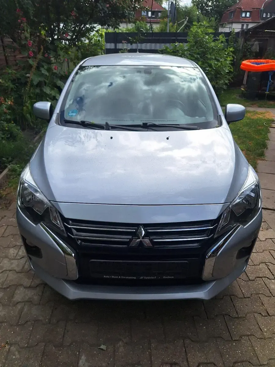 Gebraucht Mitsubishi Space Star Select 71 PS (52 kW) 2023 Silber Kleinwagen