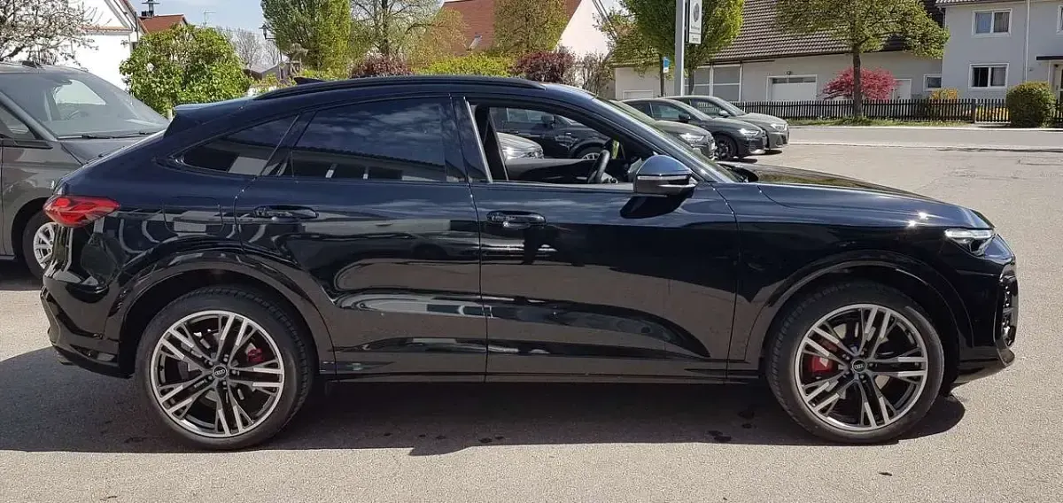 Gebraucht Audi SQ5 Sportback Edition .1 367 PS (269 kW) 2025 Mythosschwarz metallic SUV