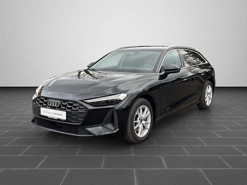 Mythosschwarz metallic (metallic) Gebraucht 2025 Audi A5 Kombi | 39.900 € (Superpreis) - Bild 1/4