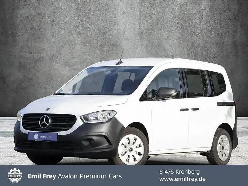 Weiss/arktisweiß Gebraucht 2021 Mercedes Citan 112 Van / Kleinbus | 19.950 € (Teuer) - Bild 1/4