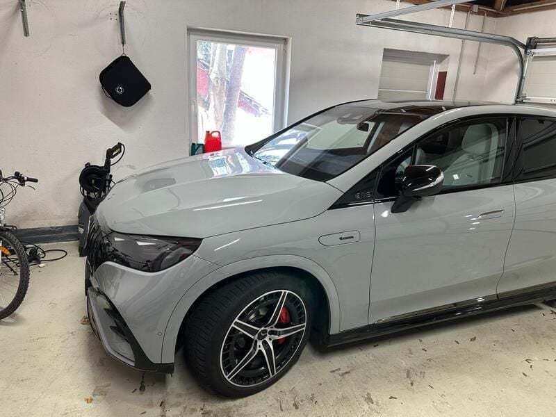 Grau Gebraucht 2024 Mercedes EQE AMG 53 SUV | 109.999 € - Bild 1/4