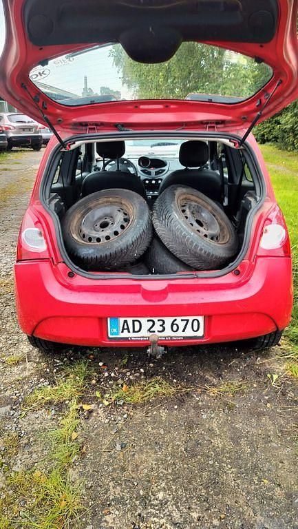 Gebraucht Renault Twingo Authentique 75 PS (55 kW) 2013 Rot Kleinwagen